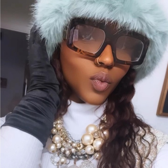 Demi frames - Picture 3 of 3